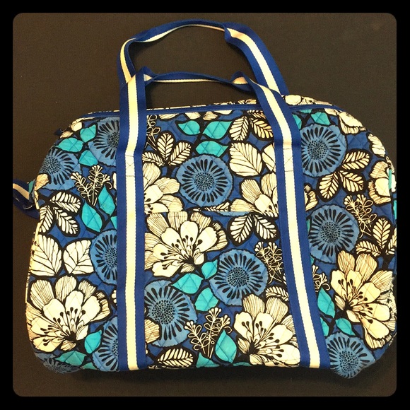 Vera Bradley Handbags - Vera Bradley weekender bag